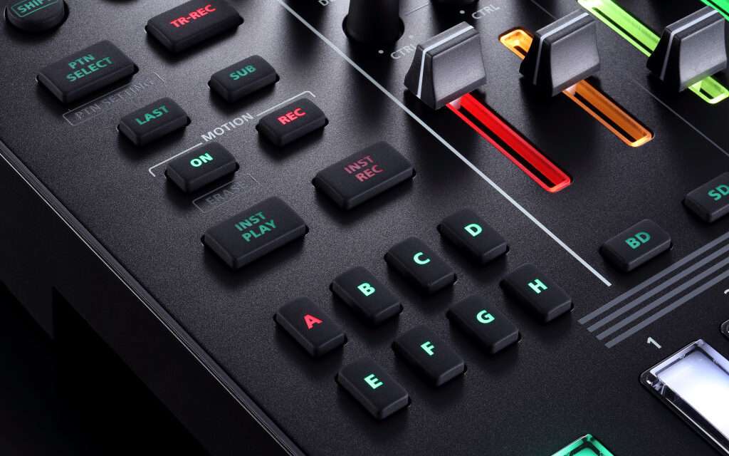 Mastering the Roland TR-8S: A Step-by-Step Tutorial for Beginners
